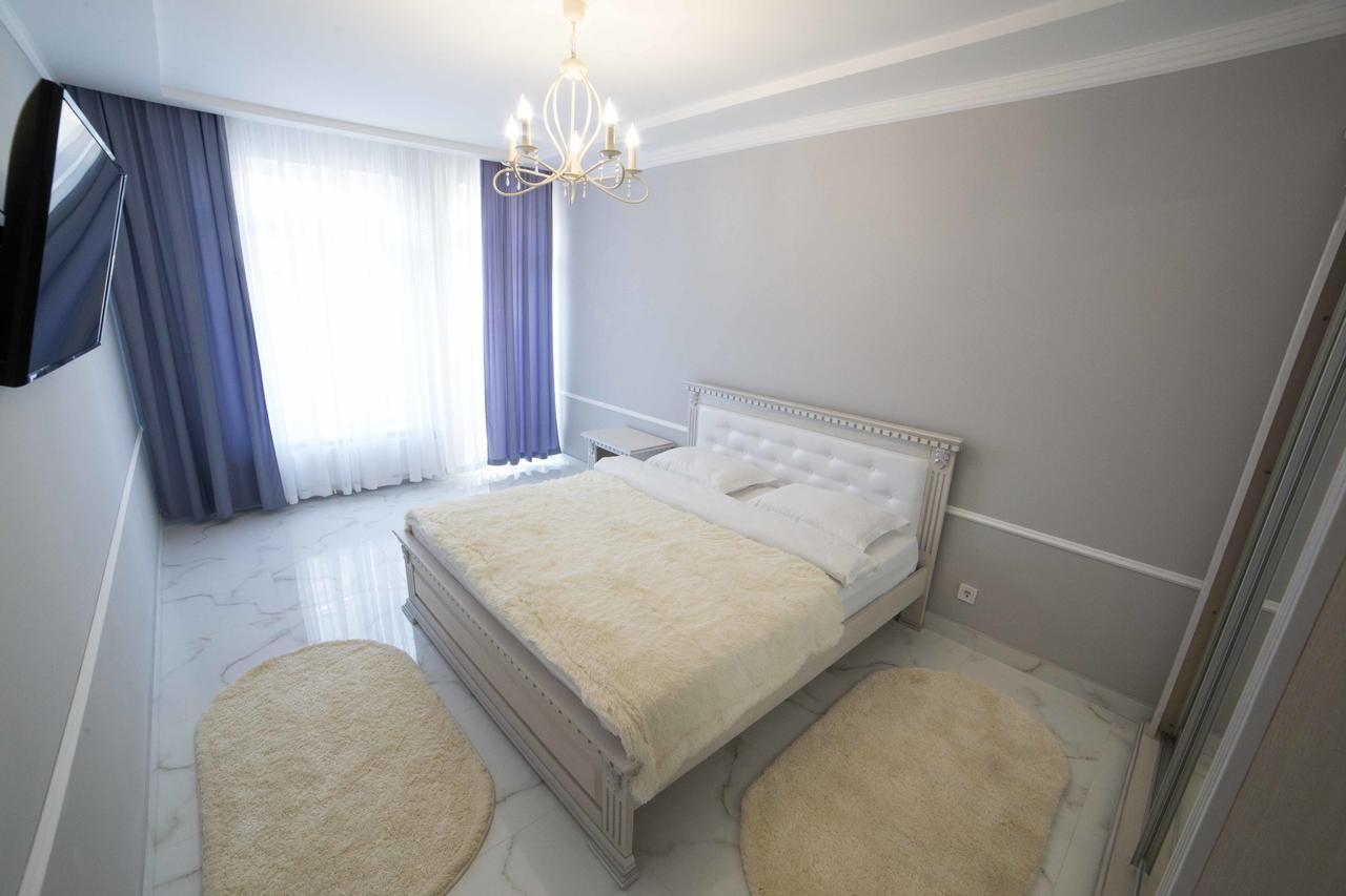 Leogrand Apartments On Kulisha 36 Lviv Dış mekan fotoğraf