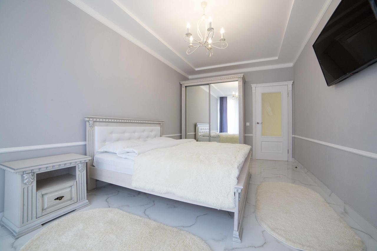 Leogrand Apartments On Kulisha 36 Lviv Dış mekan fotoğraf